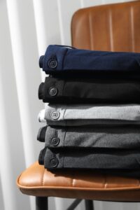 Slimfit plain trousers with adjustable waistband